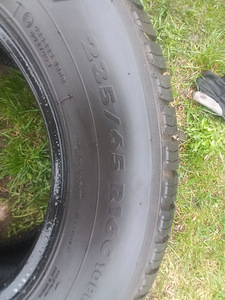 Suverehvid R16/65/235C kaubiku rehvid (4 foto / 5)