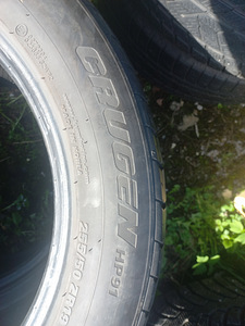 Suverehvid R19/50/255 Kumho (4 foto / 5)