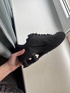 Кроссовки Nike shox (1 фото из 3)