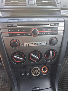 Mazda 3 2007 (9 foto / 10)