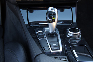 M/V BMW 535 (230kw) 2012a (9 foto / 15)