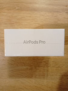 AirPods Pro 2 реплика (3 фото из 4)