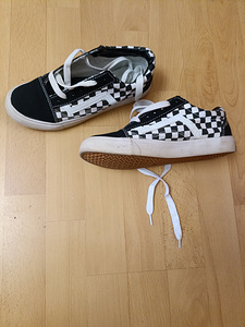 Unisex ruuduline tossud (1 foto / 3)