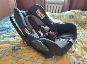MAXI-COSI CABRIOFIX ECE R44 TURVAHÄLL 0-13KG (2 foto / 3)