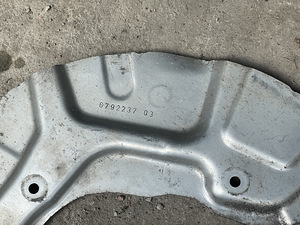 BMW F32/36 Eesmised pidurikaitsekatted (2 foto / 3)