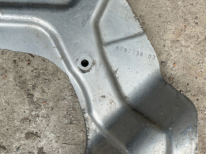 BMW F32/36 Eesmised pidurikaitsekatted (3 foto / 3)