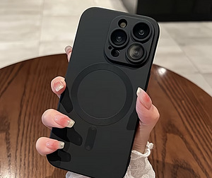 Screen protectors and cases for iPhone 16 Pro Max, 17, 17 Pr (8 foto / 10)
