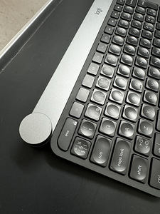 Logitech CRAFT juhtmevaba klaviatuur (3 foto / 4)