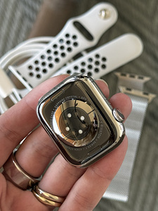 Apple Watch Series 7 – 41mm (7 foto / 8)