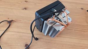 AMD Wraith Prism RGB AM4 CPU jahuti + 2x 120mm ventikad (2 foto / 5)