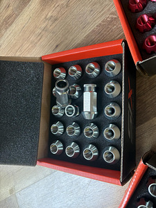 M12x1.25 veljemutrid (3 foto / 5)