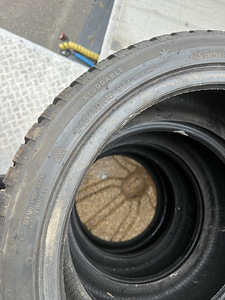 Шины 245/40R18 (5 фото из 5)