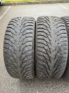 245/45R19 Yokohama (3 foto / 8)