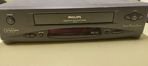 Видеомагнитофон Филипс