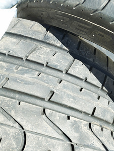 255x30 R19 PIRELLI (2 foto / 4)