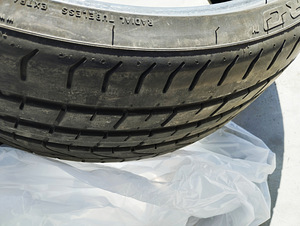 255x30 R19 PIRELLI (4 foto / 4)