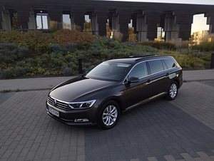 Volkswagen Passat (2 foto / 9)