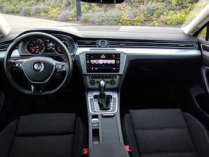 Volkswagen Passat (5 foto / 9)