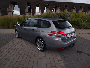 Peugeot 308 (3 foto / 8)