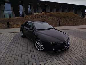 Alfa Romeo 159 (1 foto / 10)