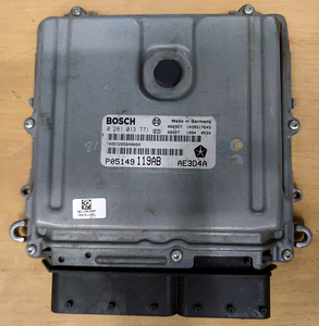 Mootori juhtseade Chrysler 300C 3.0CRD ECU Bosch (2 foto / 2)