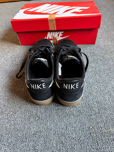Мужские кроссовки Nike (2 фото из 5)