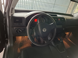 Продажа автомобиля (3 фото из 3)
