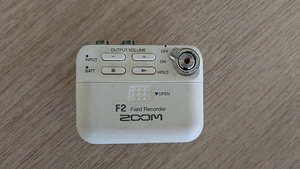 Zoom F2 set + Rode Lavalier GO + Sandisk Extreme Pro 64gb (2 foto / 3)