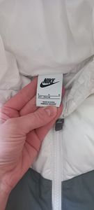 Nike kevad-sügis jope poisile (2 foto / 3)