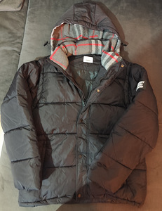 Пуховик Burberry (1 фото из 2)