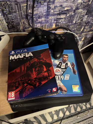 PS4