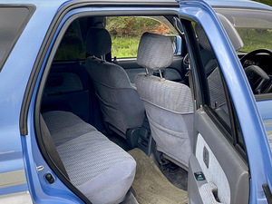 Toyota Hilux Surf 3.0 92kW (12 foto / 15)