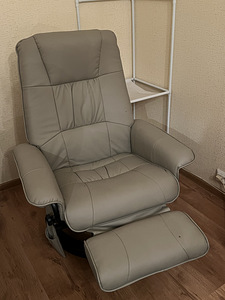 Elektrimassaaži ja soojendusega tugitool + jalatugi (1 foto / 2)
