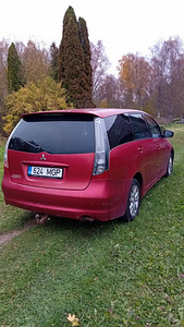 Mitsubishi Grandis (4 foto / 14)