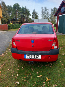 Dacia Logan (2 foto / 4)