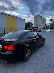BMW e90 2.0 automaatkäigukast (9 foto / 13)