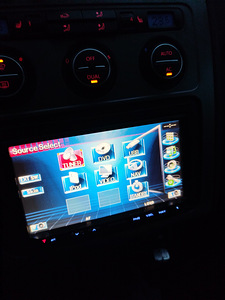 Volkswagen cross touran (8 foto / 8)
