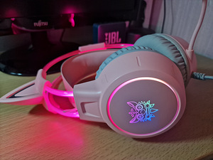 Проводные наушники (4 фото из 5)