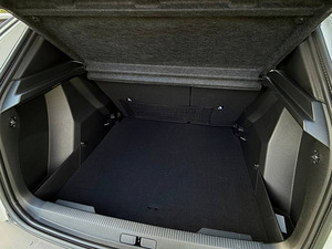 Peugeot 2008 1.5 81kW (2021) (9 foto / 9)