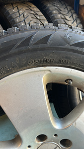 Talvised naastrehvid Mercedes velgedel. (2 foto / 6)