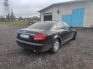 Audi A6C6 quattro 3.0 TDI 2005 (3 foto / 12)