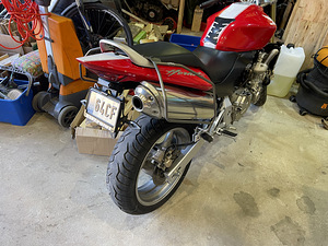 Honda Hornet 600 05.a. (3 foto / 4)