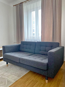 Ikea LANDSKRONA 2-kohaline diivan, Gunnared tumehall (1 foto / 5)