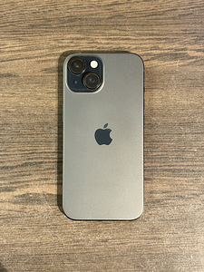 Apple iPhone 15 256Gb (1 foto / 4)