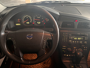 Volvo V70 2002 ATM (9 фото из 12)