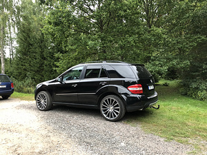MB ML 320 4matic Airmatic Offroad pakett (4 foto / 8)