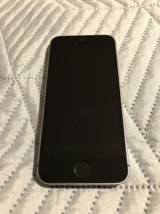 iPhone SE 32GB Space Gray (1 foto / 7)
