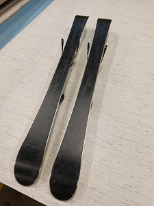 Volkl JR Twin-Tip suusad 108sm, Suusasaapad Tecnica 230-235 (3 foto / 3)
