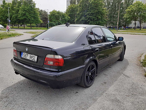 BMW 530d 142kw manual (3 foto / 7)