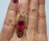 Золото 585 *, очень необычное кольцо с рубином 7,08 г, размер 17,5